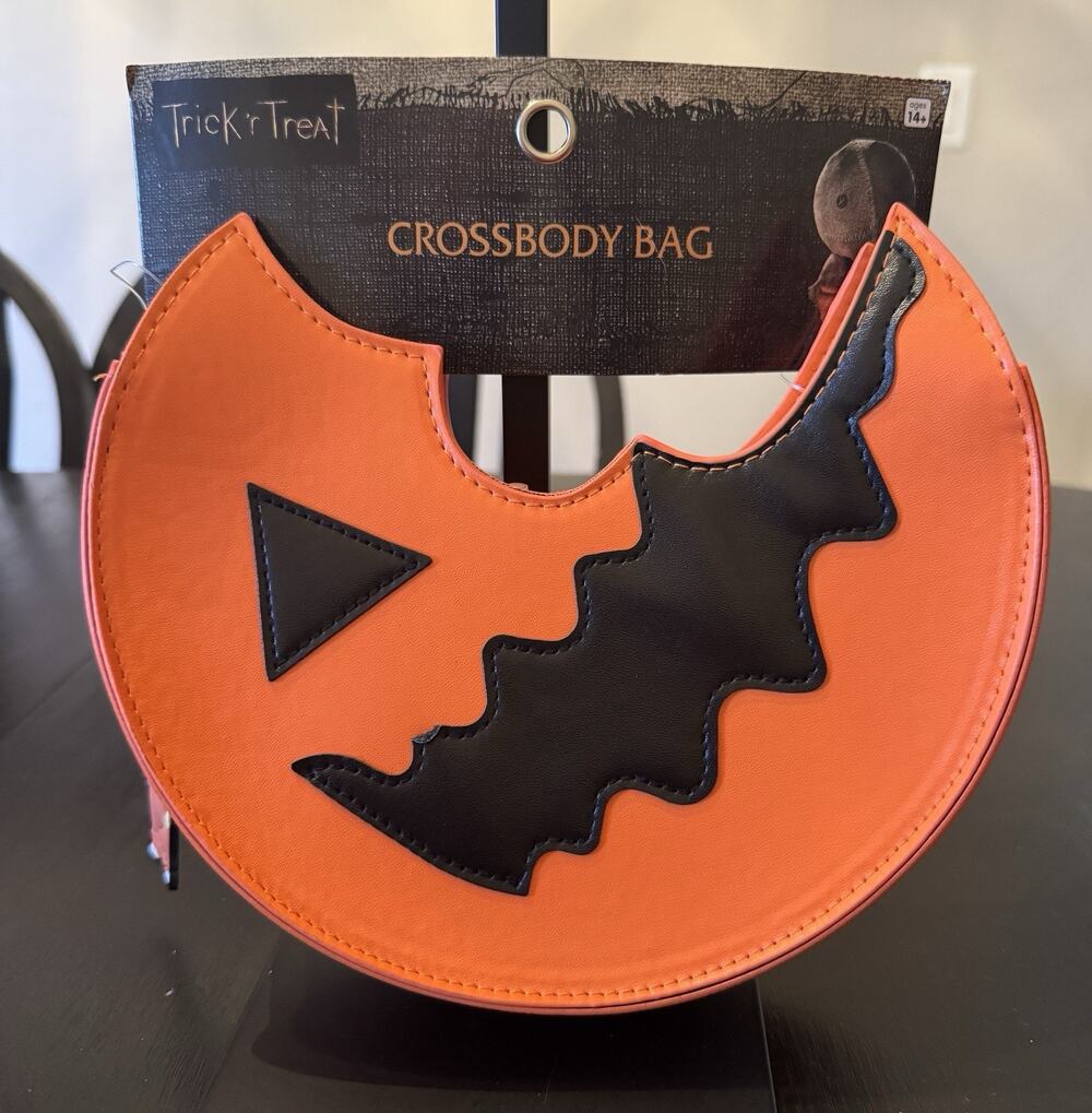 Trick ‘r Treat Crossbody Bag With Sam Keychain NWT
